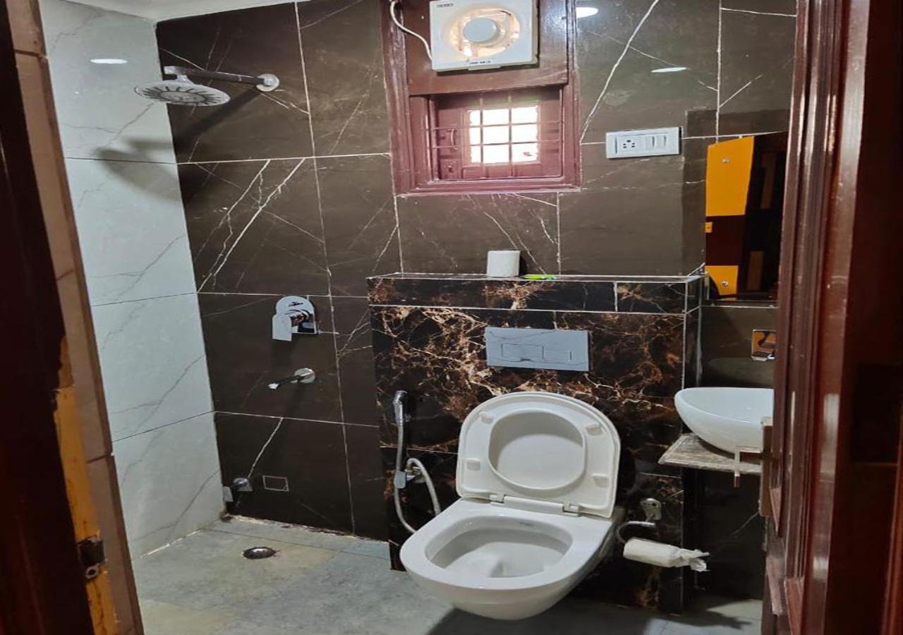 ניו דלהי Hotel Olive & Blue - Govt Approved Hotel Near Delhi Airport מראה חיצוני תמונה